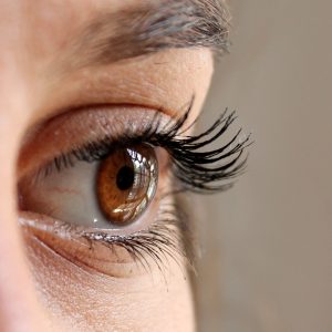 woman-face-eye-eyelashes-63320